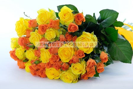 Букет роз Солнечное настроение купить в Москве недорого